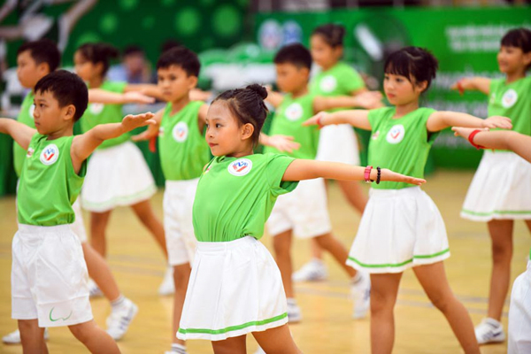 Chiều cao người Việt tăng gần 4 cm trong 10 năm qua